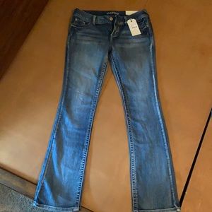 BRAND NEW WITH TAGS MAURICES BOOT CUT JEANS